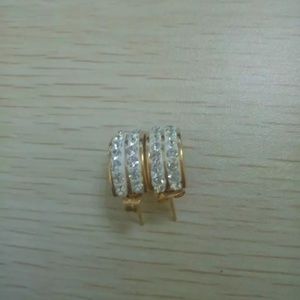 Fashion gold plated double drainage earrings.